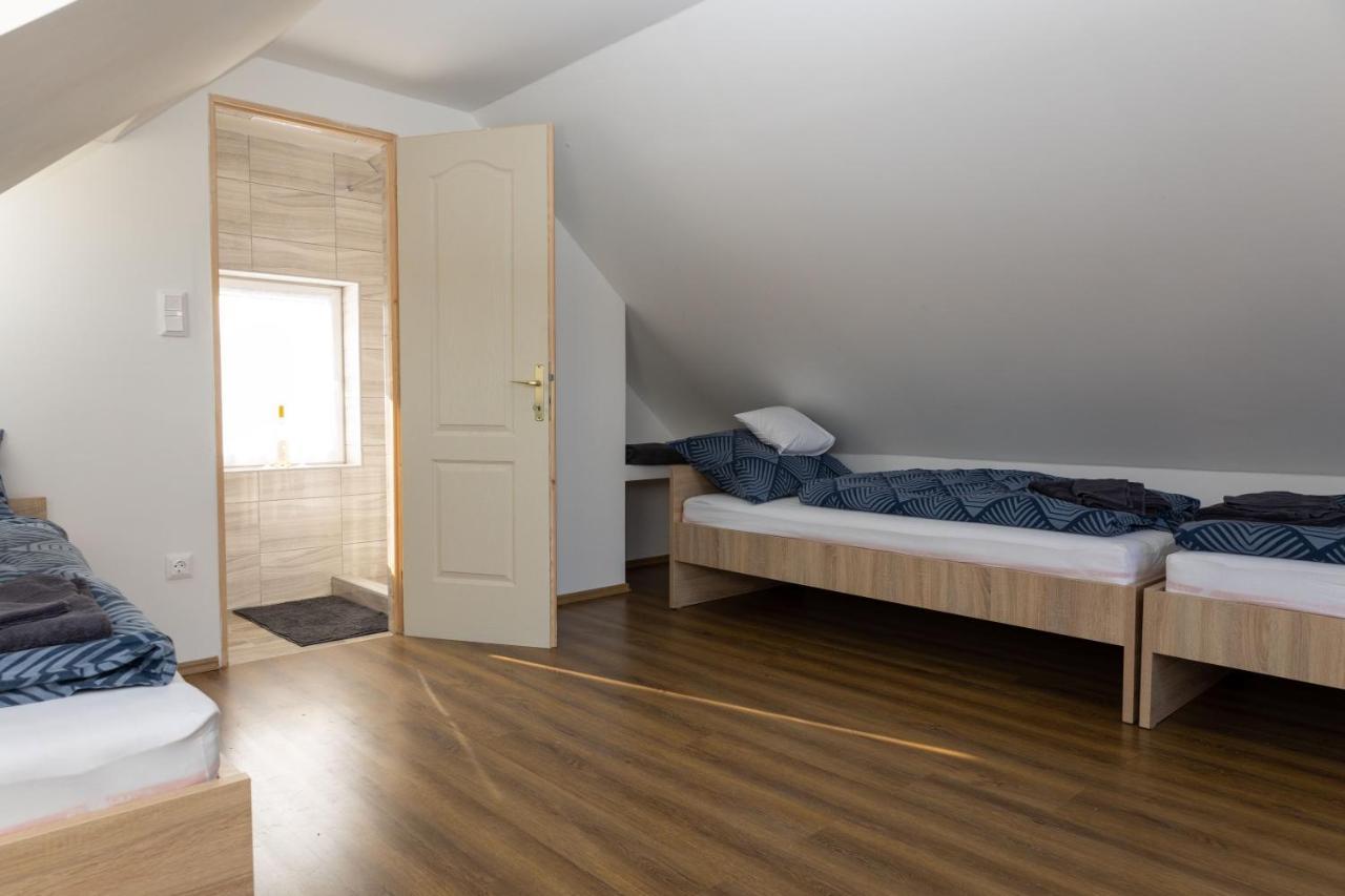 Takacs Pince Apartman Hajos Экстерьер фото